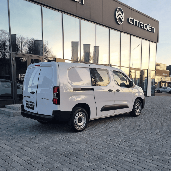 Peugeot Partner Crew Cab L2 1.5 л BlueHDi (100 к.с.) MКПП-6 2025