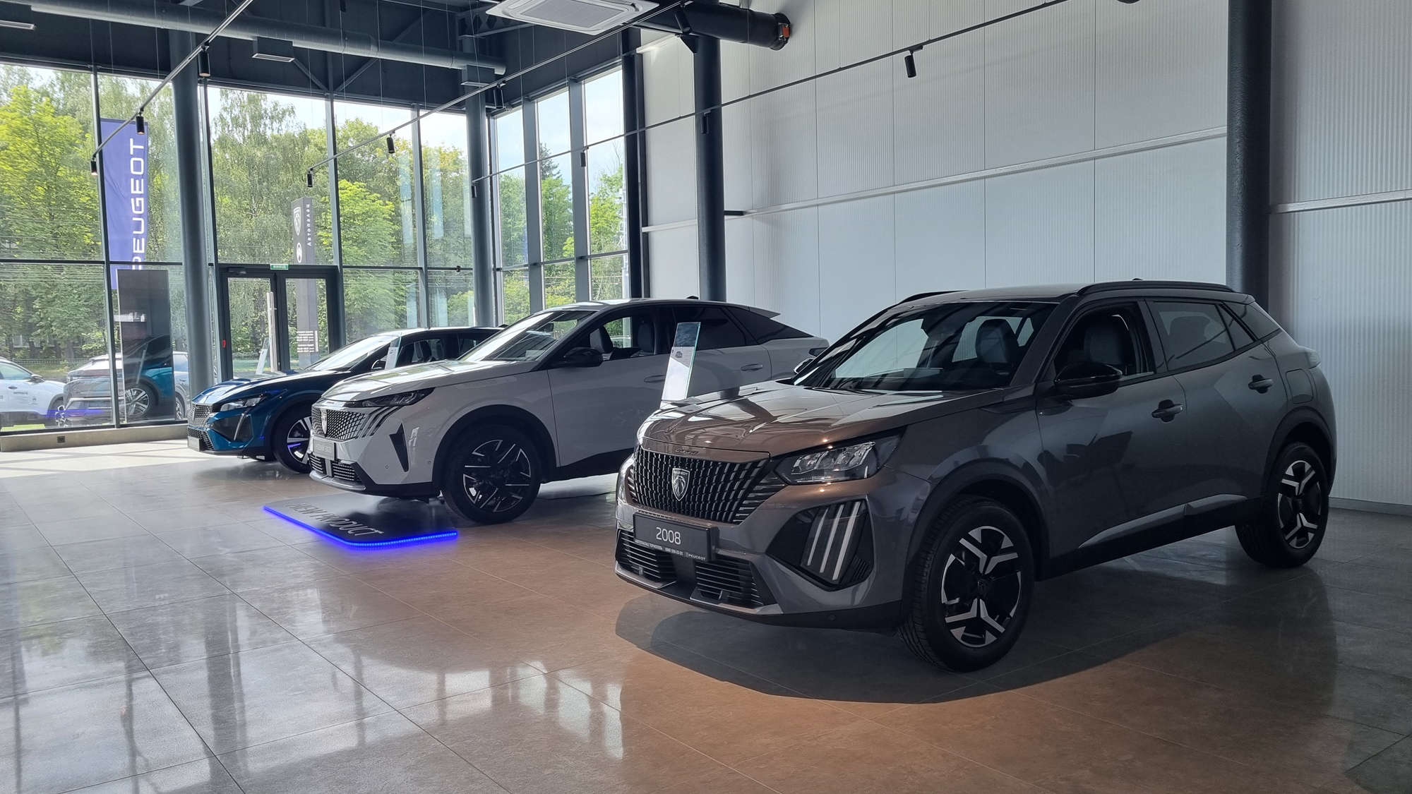 У Тернополі відкрився перший дилер PEUGEOT — Stellantis разом з партнерами в Україні рухаються вперед